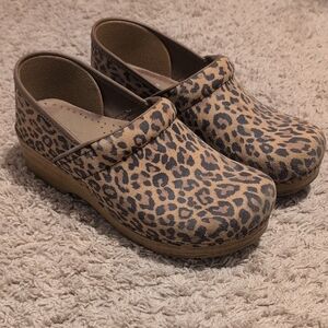 Leopard Print Clogs